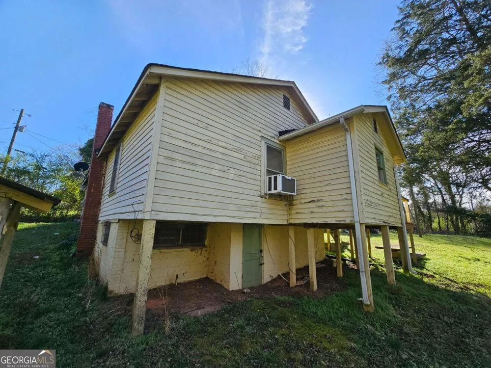 129 Brady ST Toccoa, GA 30577