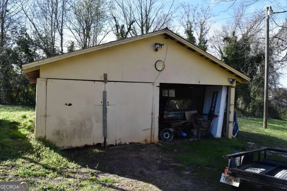 129 Brady ST Toccoa, GA 30577