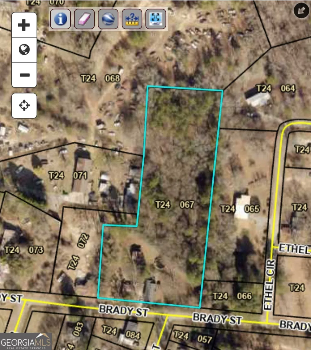 129 Brady ST Toccoa, GA 30577
