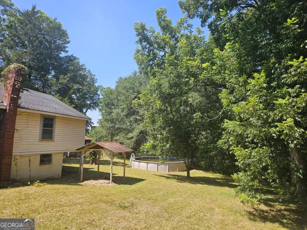 129 Brady ST Toccoa, GA 30577