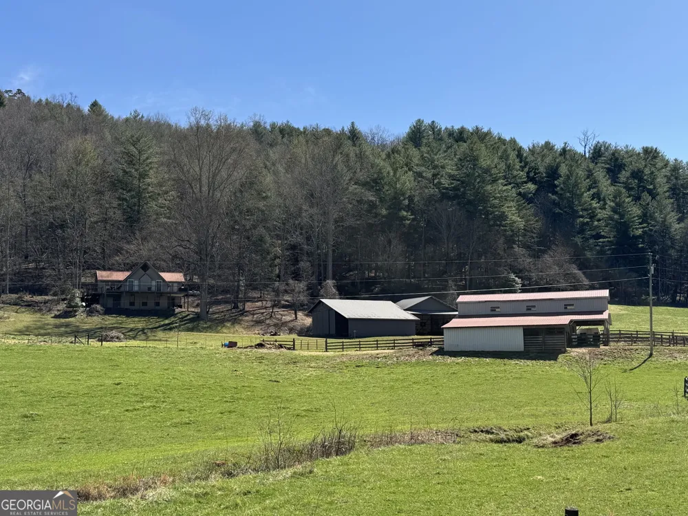 137 Blue Spruce DR Blairsville, GA 30512