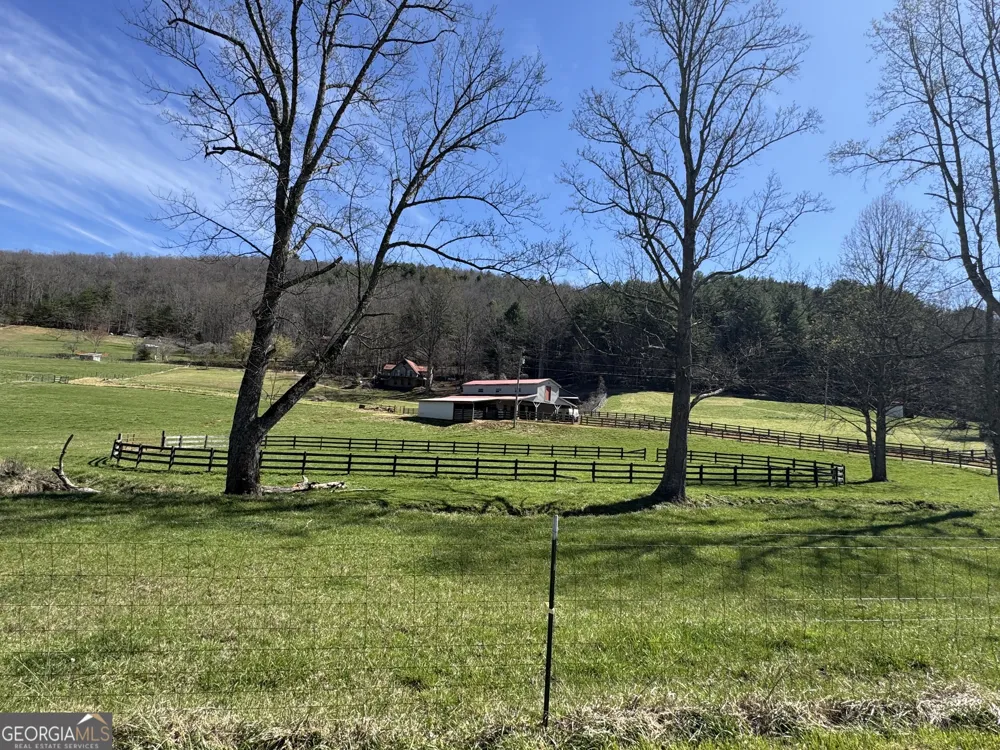 137 Blue Spruce DR Blairsville, GA 30512