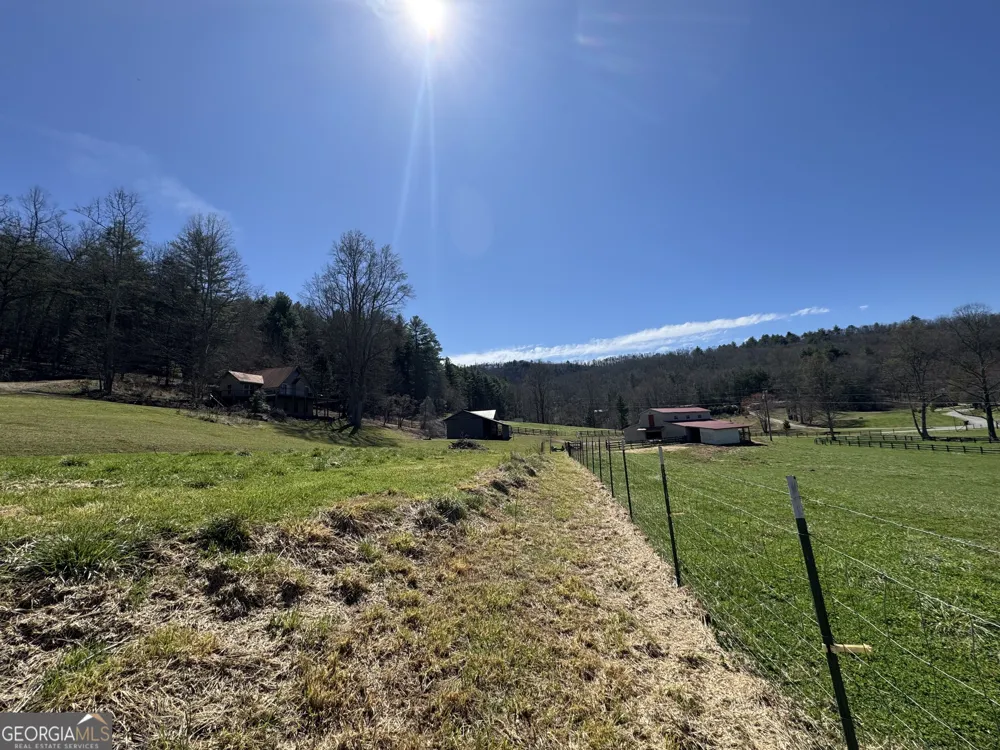 137 Blue Spruce DR Blairsville, GA 30512