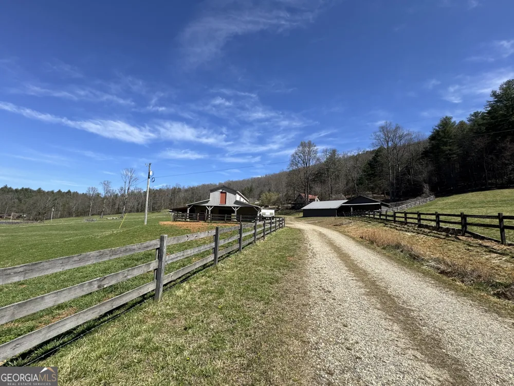 137 Blue Spruce DR Blairsville, GA 30512