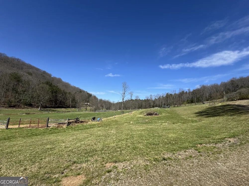 137 Blue Spruce DR Blairsville, GA 30512