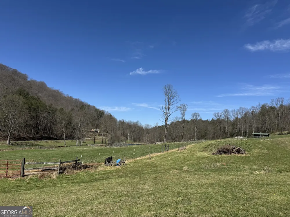 137 Blue Spruce DR Blairsville, GA 30512