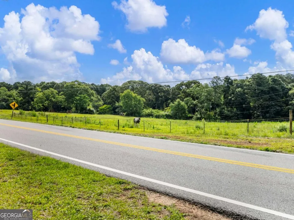 152 Carl Cedar Hill RD Winder, GA 30680
