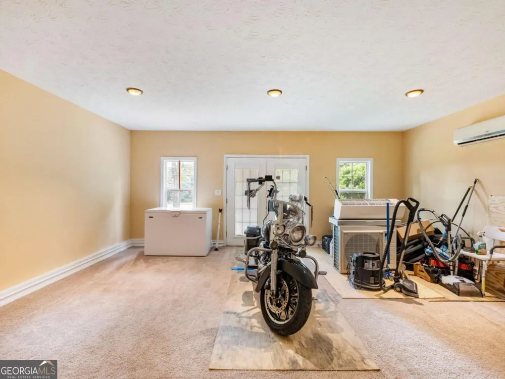 152 Carl Cedar Hill RD Winder, GA 30680