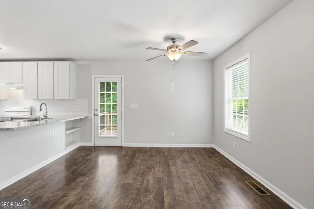 211 First ST Woodstock, GA 30188