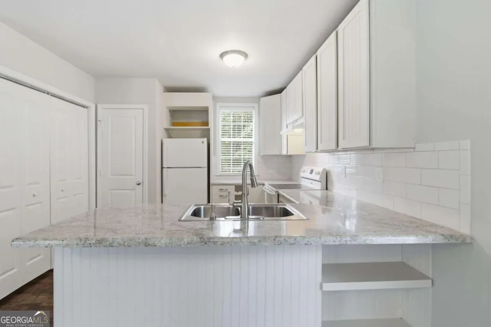 211 First ST Woodstock, GA 30188