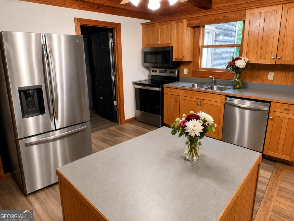78 Pine DR Tallapoosa, GA 30176
