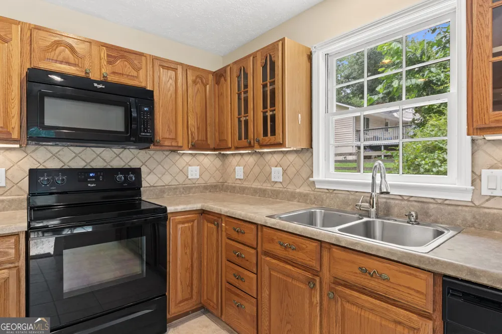 702 Osco PKWY Woodstock, GA 30188