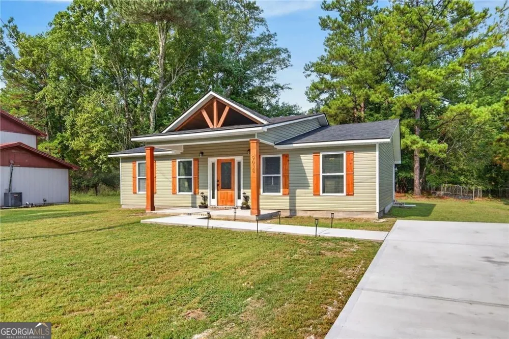 903 B Poplar ST Guyton, GA 31312