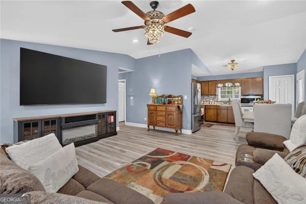 903 B Poplar ST Guyton, GA 31312