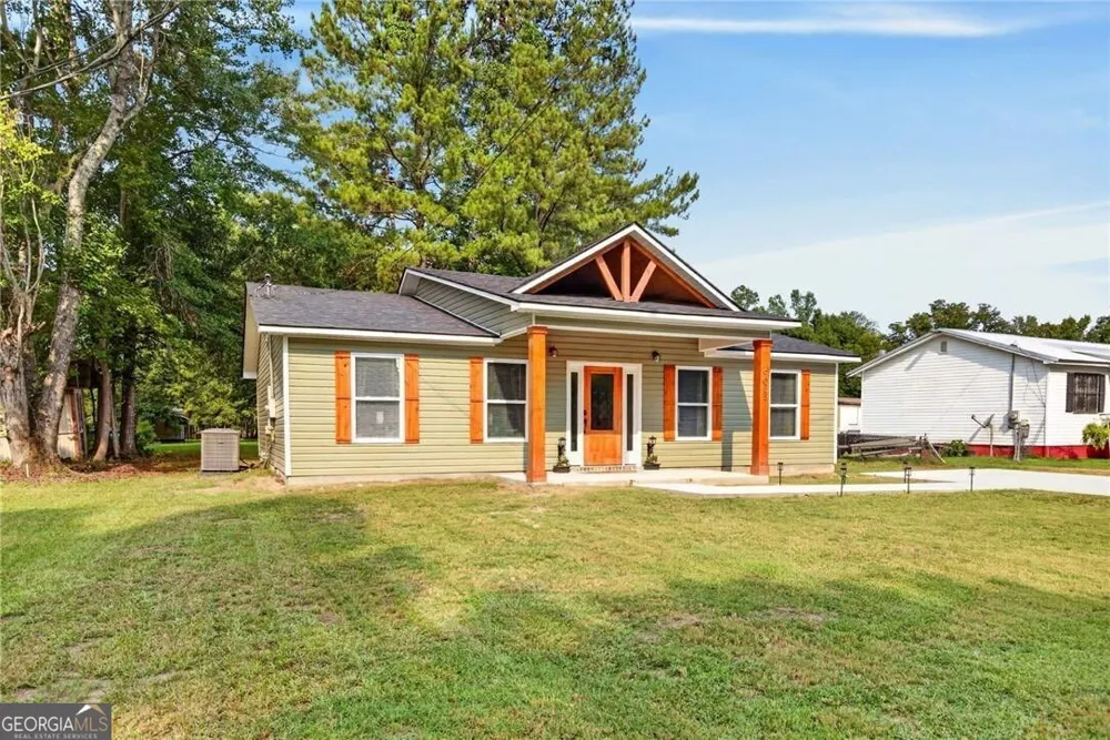 903 B Poplar ST Guyton, GA 31312