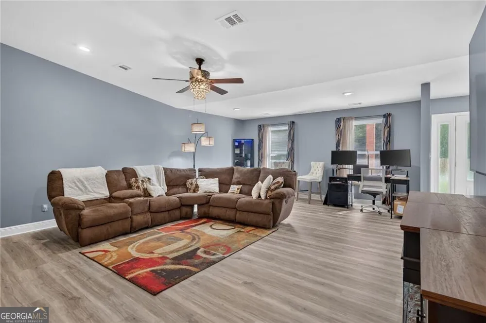 903 B Poplar ST Guyton, GA 31312