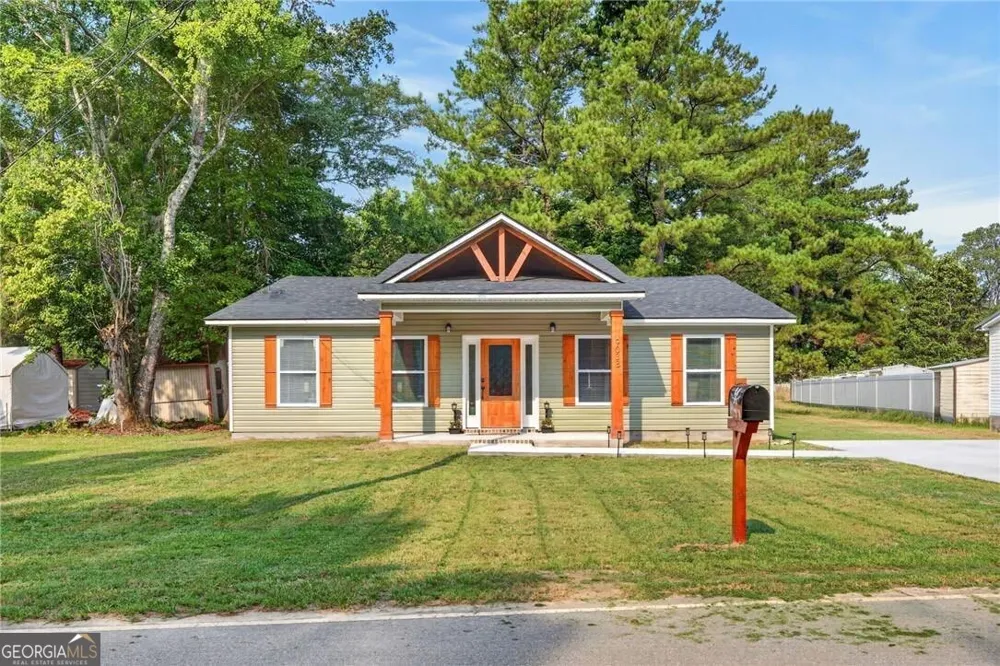 903 B Poplar ST Guyton, GA 31312