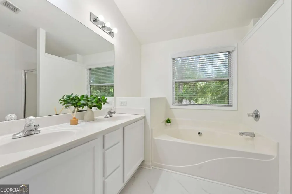 3267 Wyesham CIR Duluth, GA 30096