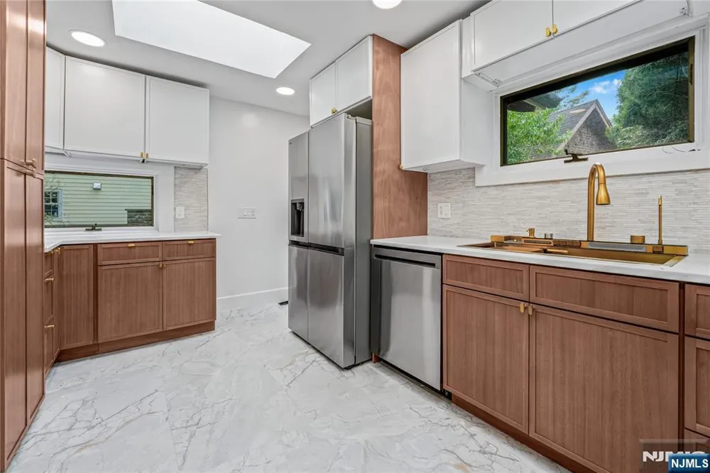 8 Harriot Avenue Harrington Park, NJ 07640