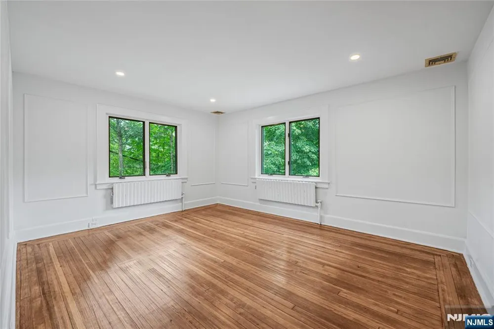 8 Harriot Avenue Harrington Park, NJ 07640