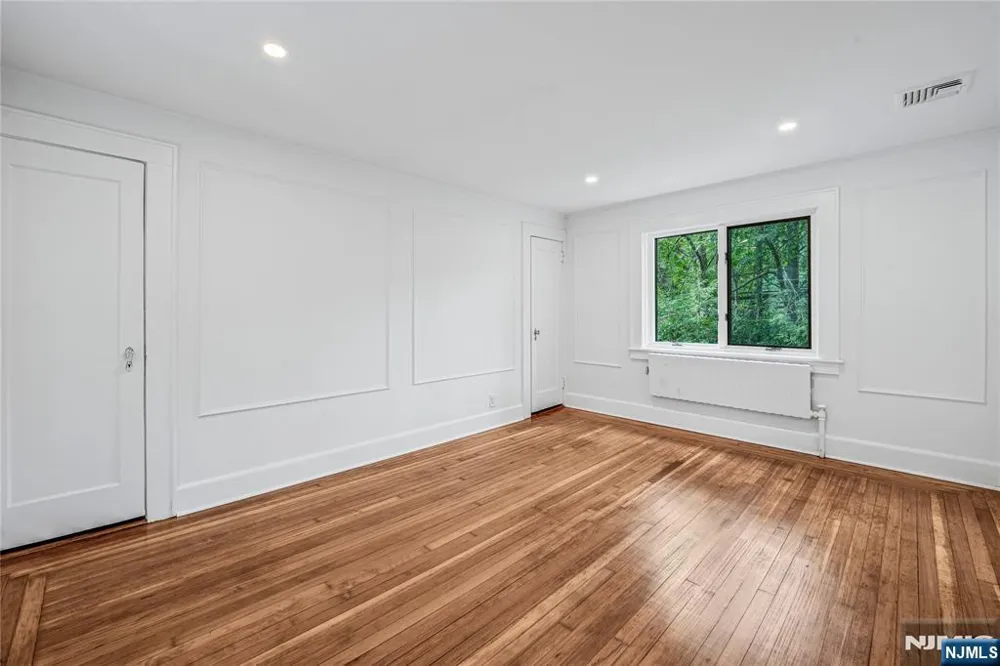 8 Harriot Avenue Harrington Park, NJ 07640