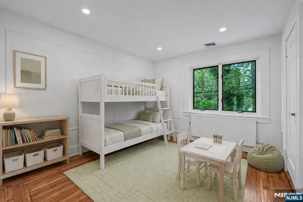 8 Harriot Avenue Harrington Park, NJ 07640