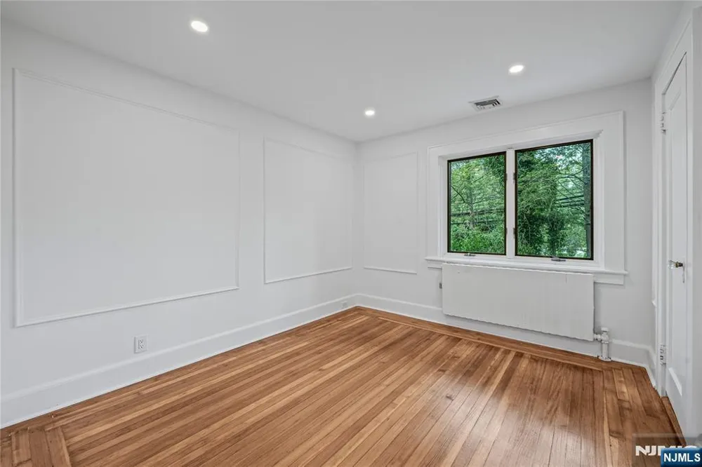 8 Harriot Avenue Harrington Park, NJ 07640