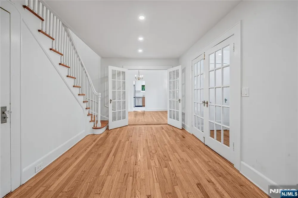 8 Harriot Avenue Harrington Park, NJ 07640