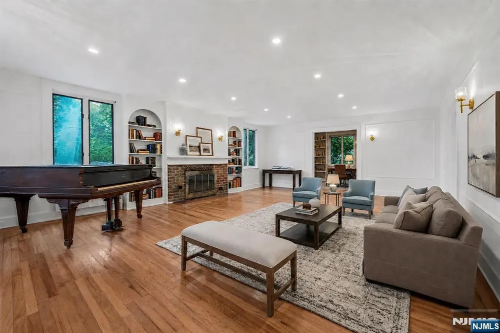 8 Harriot Avenue Harrington Park, NJ 07640