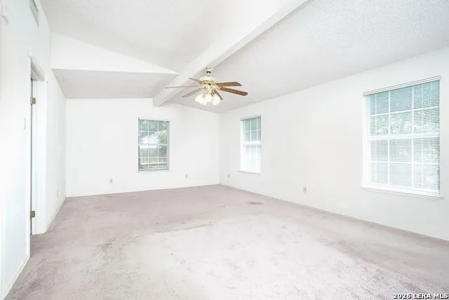 205 WEATHERCOCK LN Windcrest, TX 78239