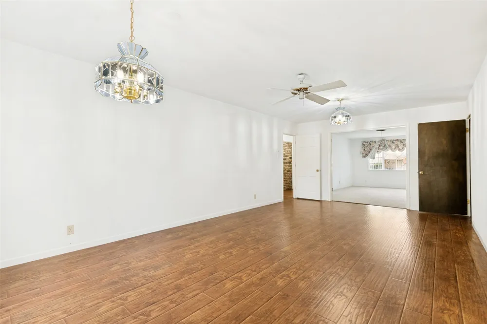 608 W Cheryl Avenue Hurst, TX 76053