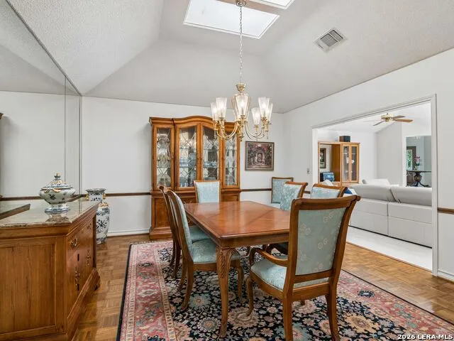 6122 Windy Knoll Windcrest, TX 78239