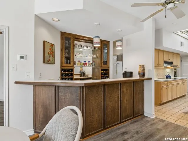 6122 Windy Knoll Windcrest, TX 78239