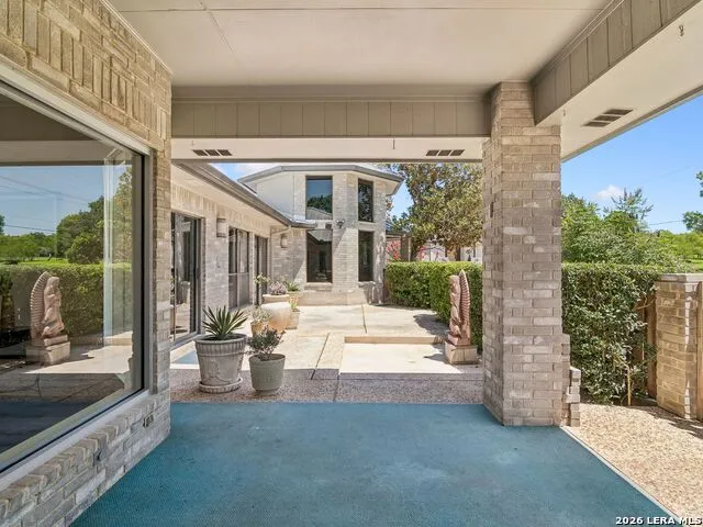 6122 Windy Knoll Windcrest, TX 78239