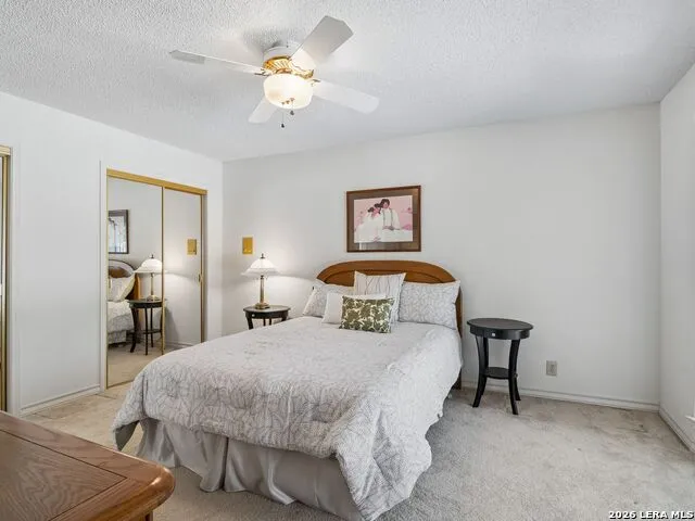 6122 Windy Knoll Windcrest, TX 78239