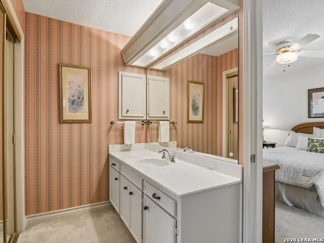 6122 Windy Knoll Windcrest, TX 78239