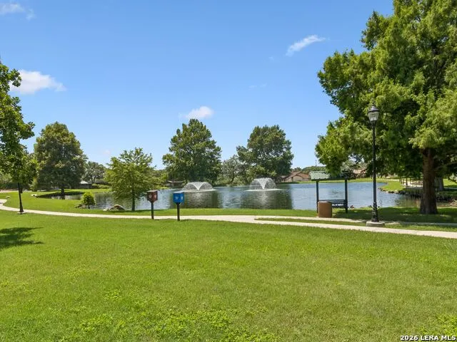 6122 Windy Knoll Windcrest, TX 78239