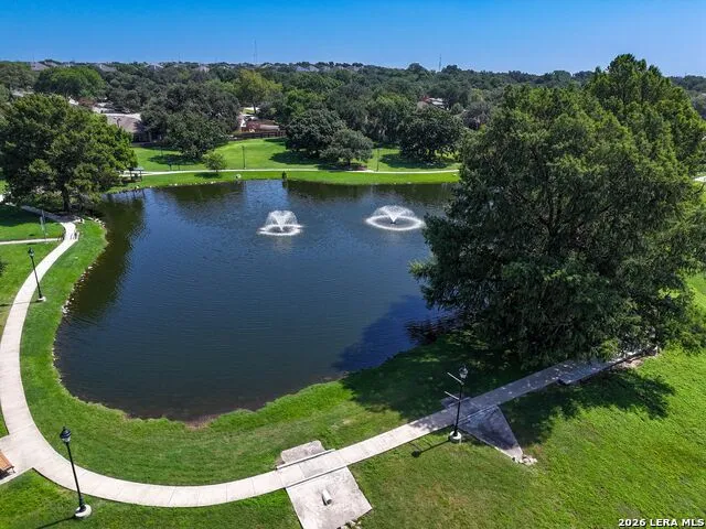 6122 Windy Knoll Windcrest, TX 78239
