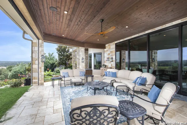 325 RIVER RDG Spring Branch, TX 78070