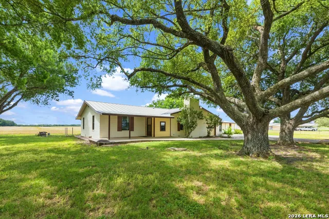 2531 LOWER SEGUIN RD Marion, TX 78124