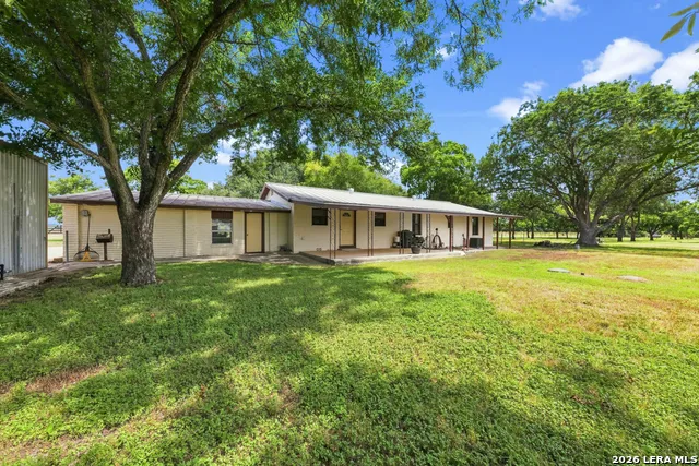 2531 LOWER SEGUIN RD Marion, TX 78124