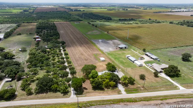 2531 LOWER SEGUIN RD Marion, TX 78124