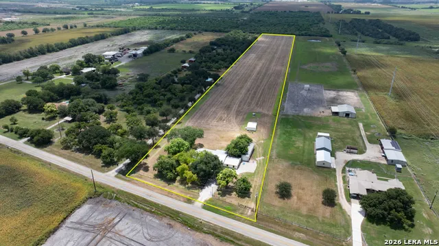 2531 LOWER SEGUIN RD Marion, TX 78124