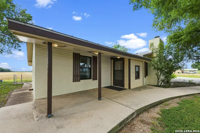 2531 LOWER SEGUIN RD Marion, TX 78124