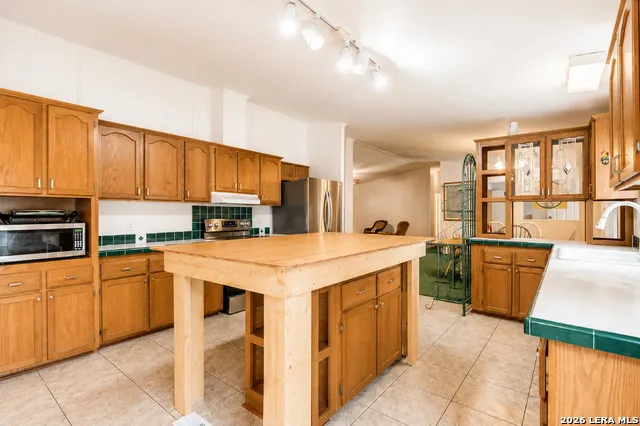 129 SHADOW MOUNTAIN RD Spring Branch, TX 78070