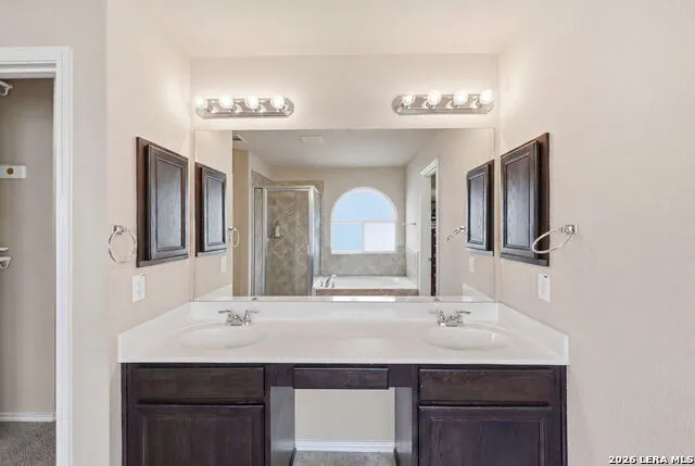 918 Armour Dr Cibolo, TX 78108
