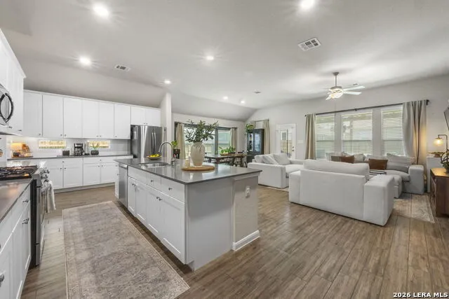 31752 Meander Ln Bulverde, TX 78163