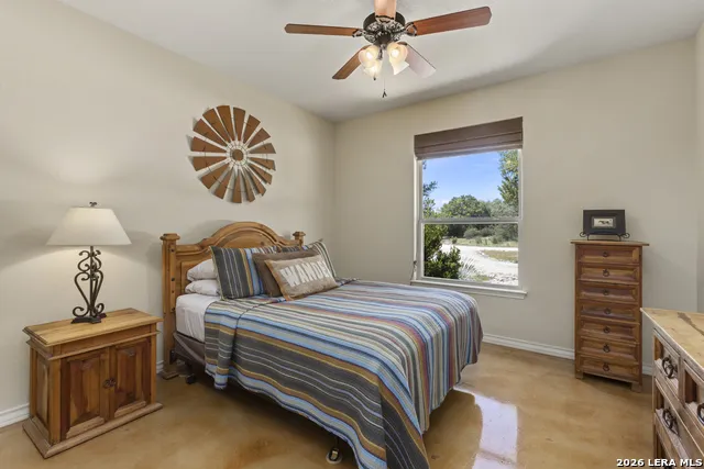255 DOVE VALLEY DR Center Point, TX 78010