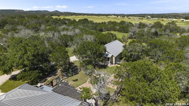 255 DOVE VALLEY DR Center Point, TX 78010