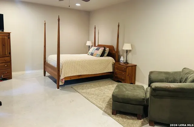 255 DOVE VALLEY DR Center Point, TX 78010